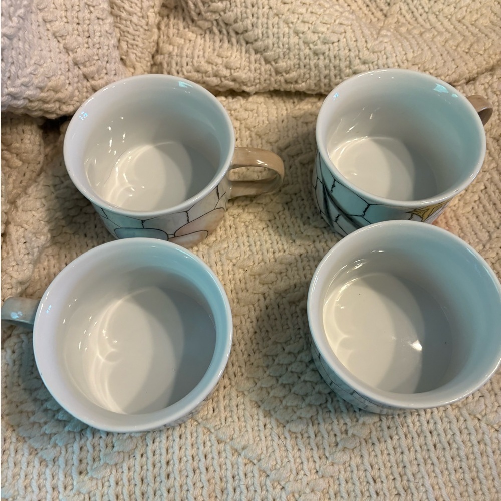 Set of 4 Ceramic Mugs with chicken lover Design - Picture 5 of 7